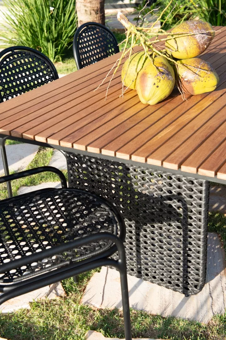 Mesa de Jantar Emília 8L