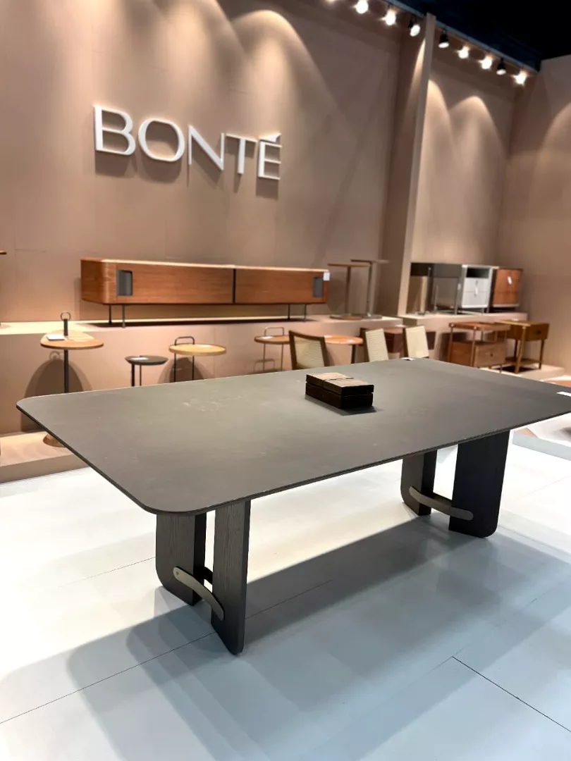 Mesa de jantar Maneia