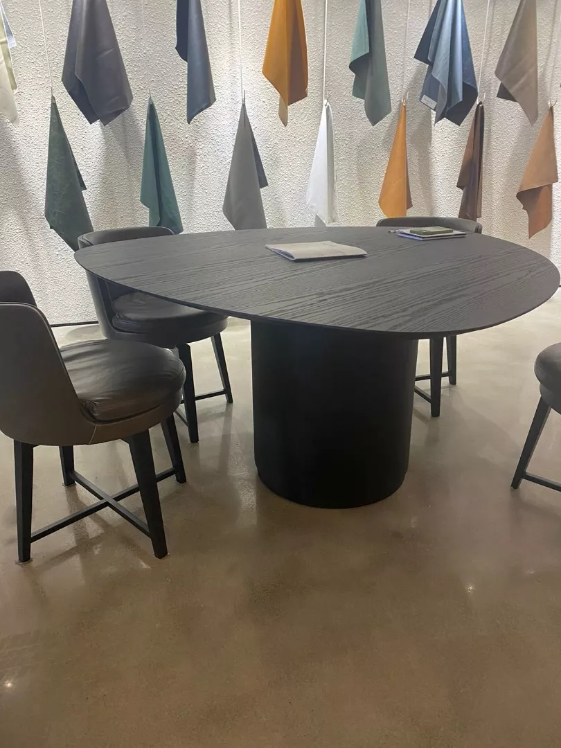 Mesa de Jantar Trois