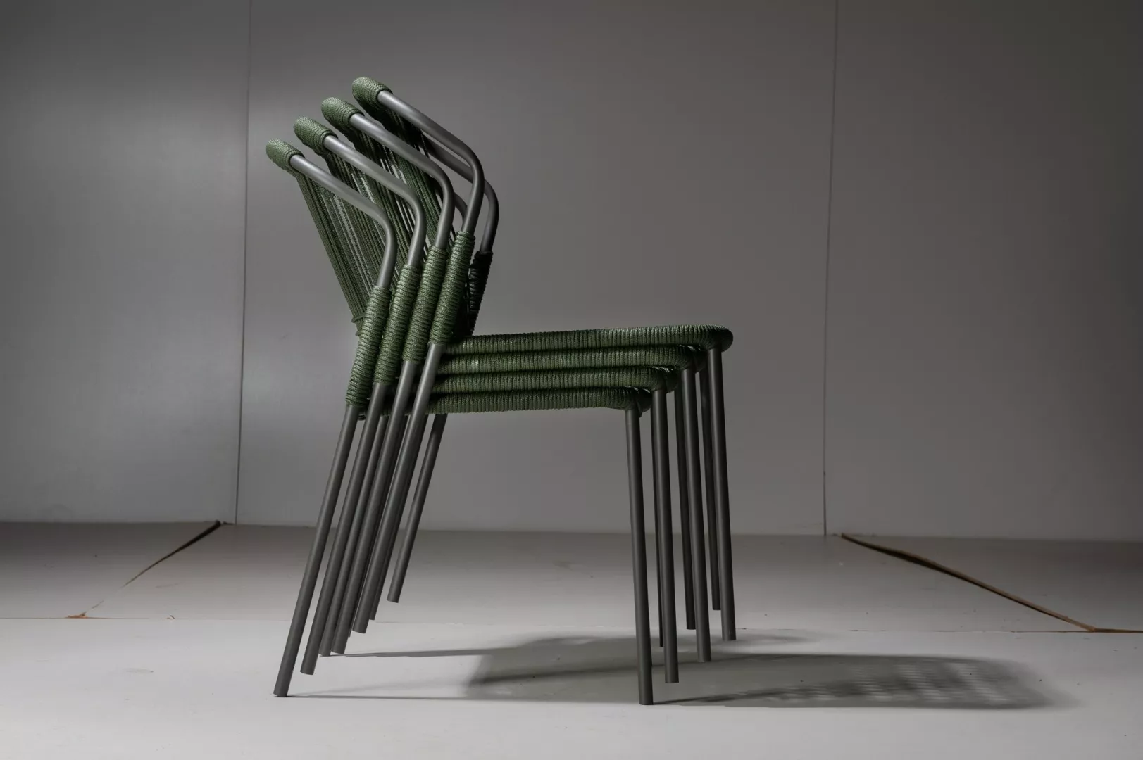 Cadeira Brava Com Futon (Empilhável)