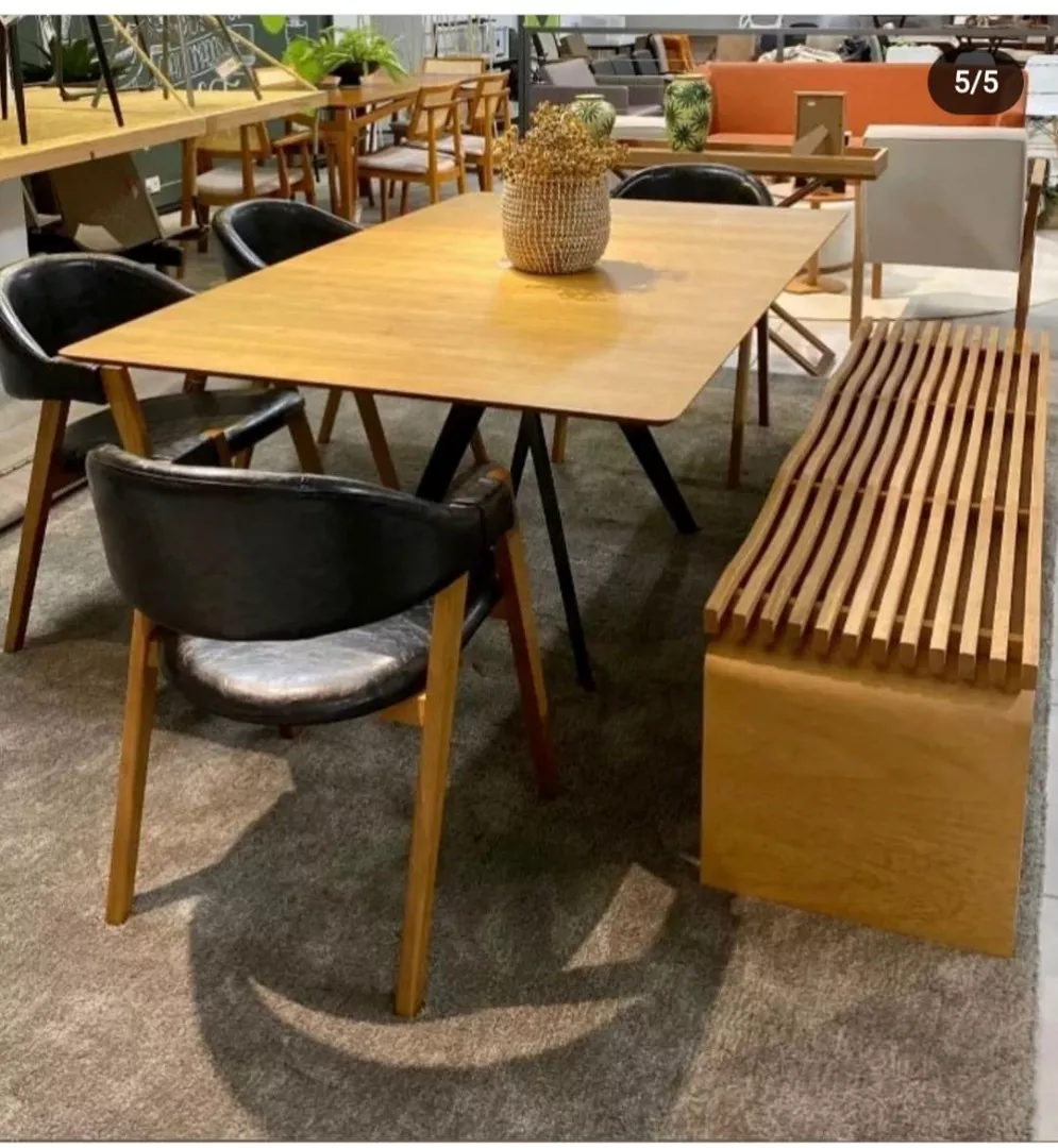 Mesa de Jantar Steel Oval