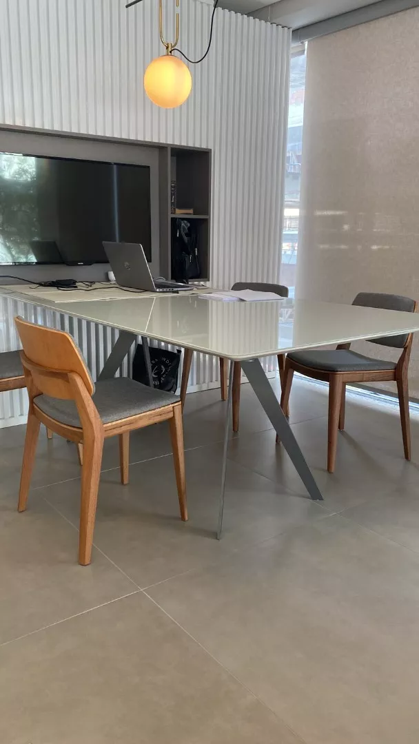 Mesa de Jantar Steel Oval