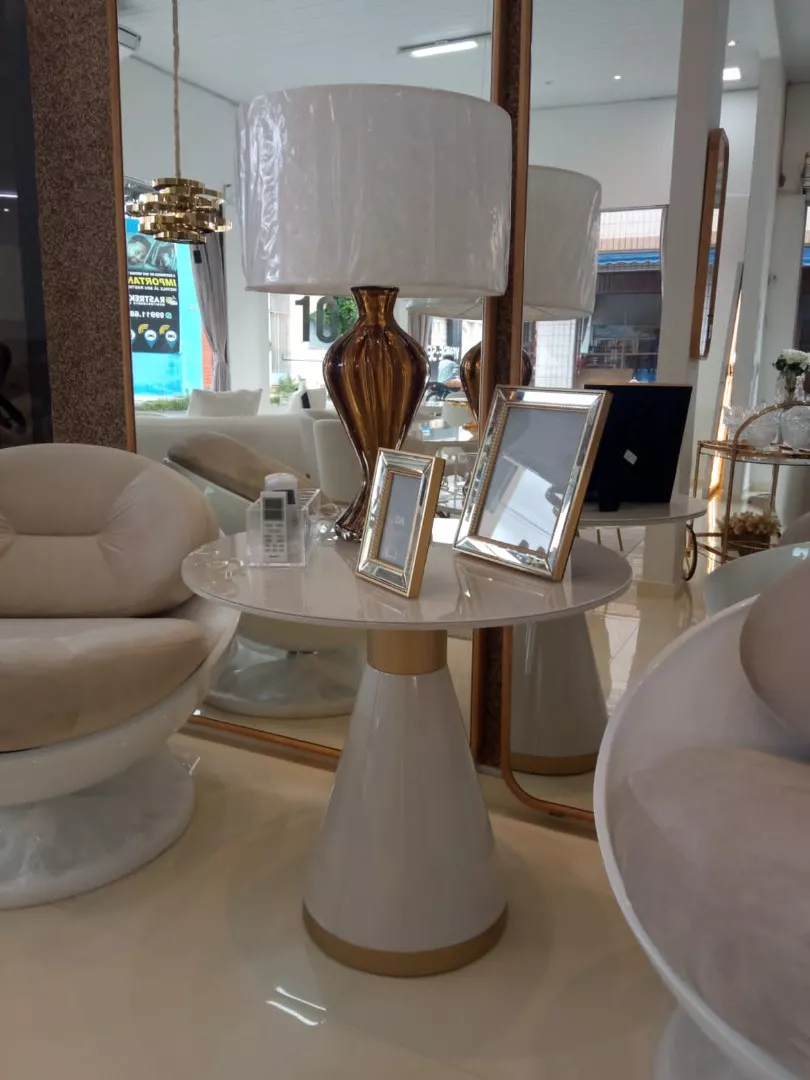 Mesa Lateral Caleidos